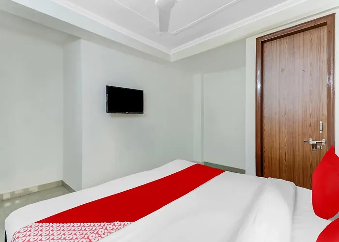 Hotel O South Plaza New Delhi